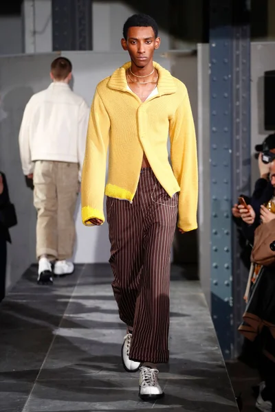 Look 13